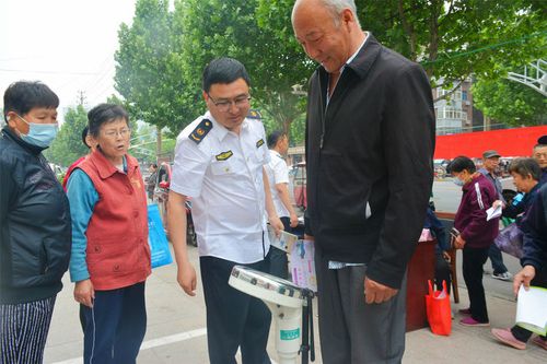 區(qū)市場監(jiān)管局 精準計量助力民生健康 數(shù)據處理服務為民辦實事